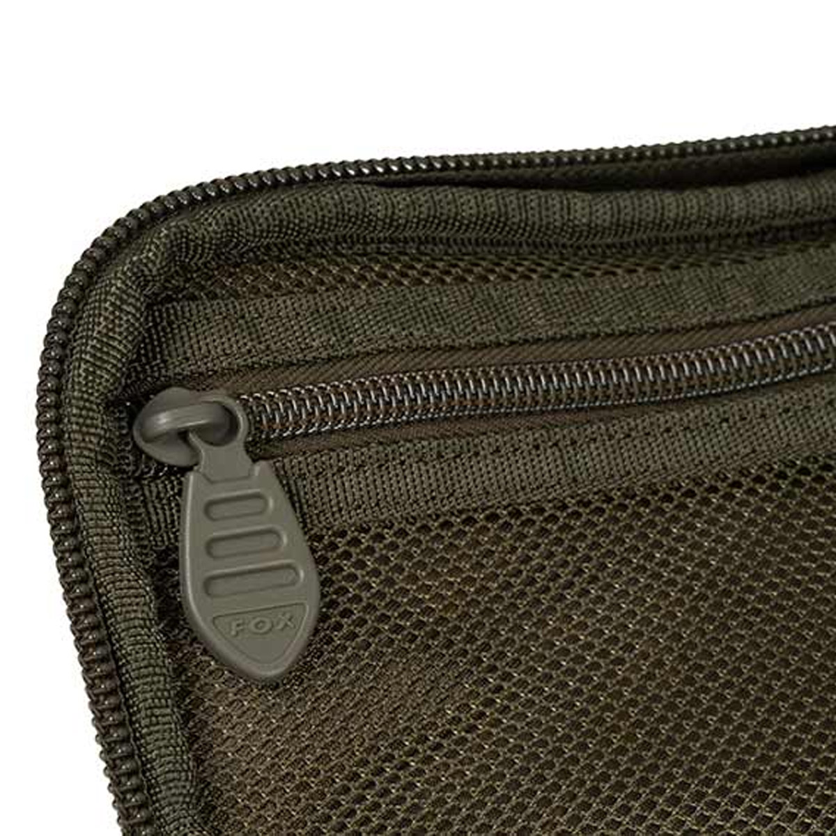 Fox Voyager® Medium Accessory Bag