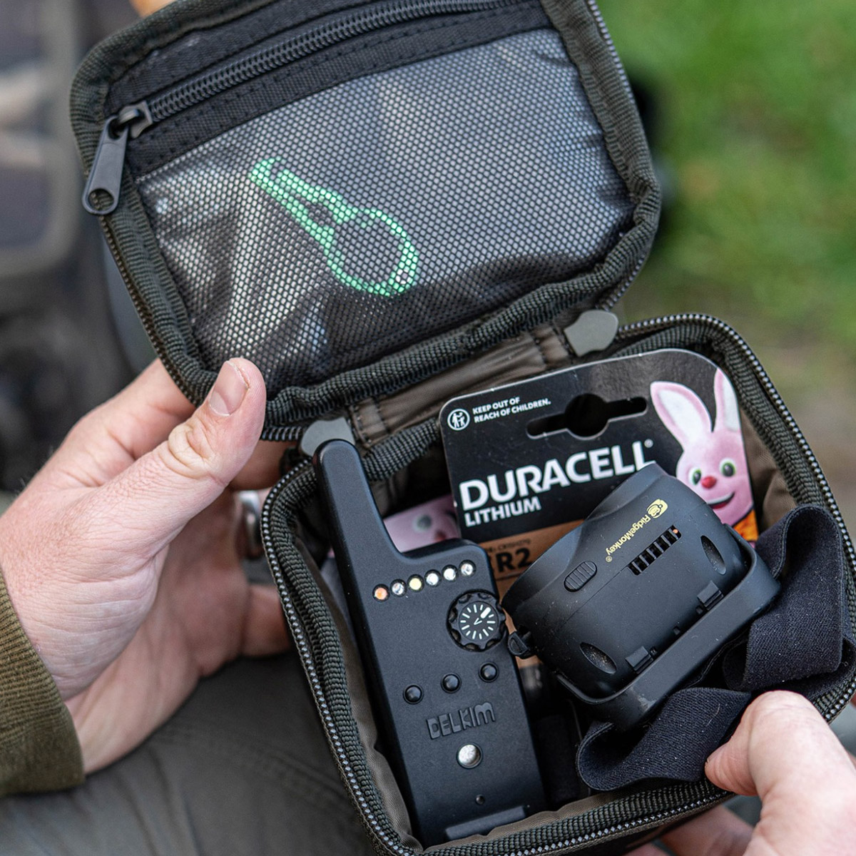 Korda Compac 100 Tackle Pouch Dark Kamo