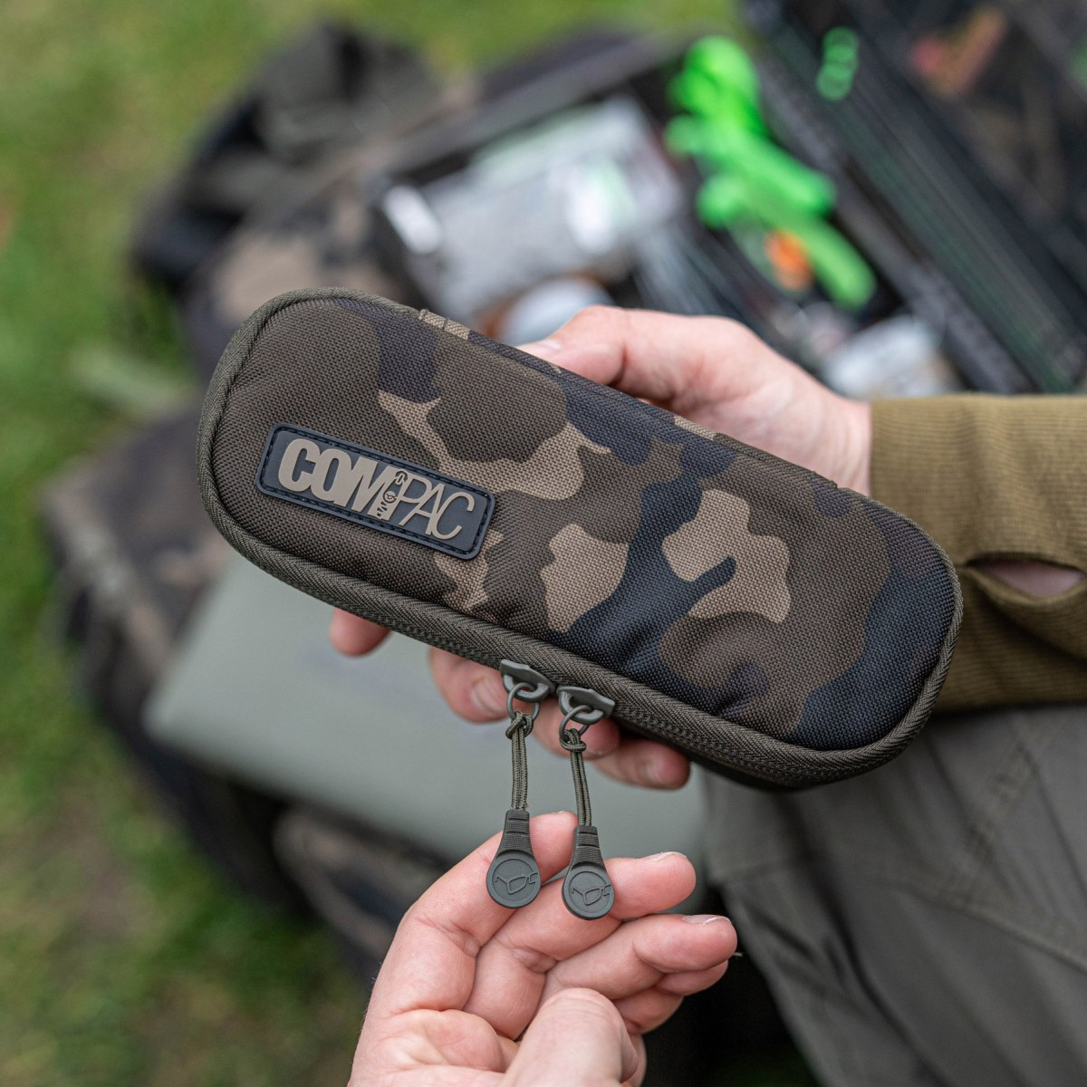 Korda Compac 55 Tackle Pouch Dark Kamo