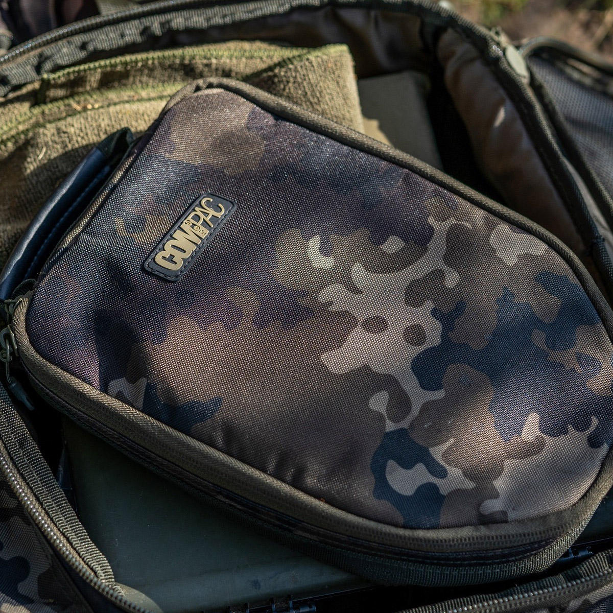 Korda Compac Scale Pouch Dark Kamo