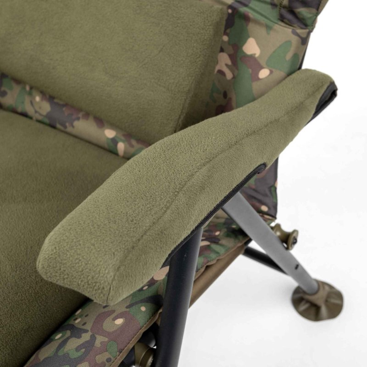 Trakker Levelite Camo Longbank Recliner Chair